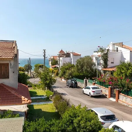 Holiday home Peaceful House With Lovely Terrace In Cesme