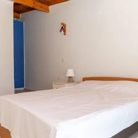 Peaceful House With Lovely Terrace In Cesme *